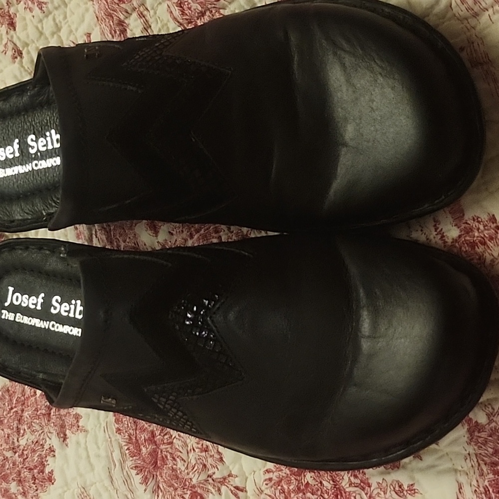 Josef Seibel Black Leather Slip-On Mules with Zigzag Accent